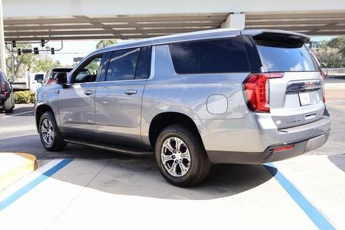 2022 GMC Yukon XL SLE