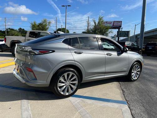 Moonstone Gray Metallic 2026 Buick Envista Avenir FWD