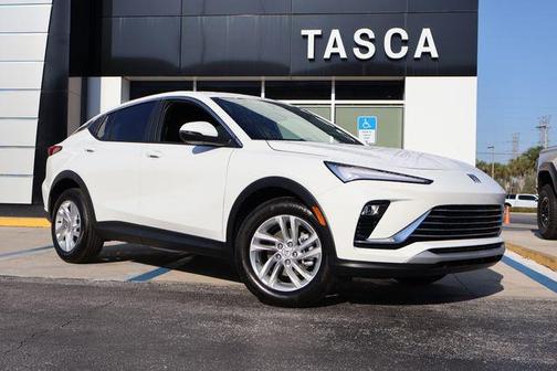 Summit White 2026 Buick Envista Preferred FWD