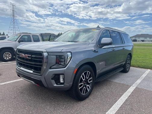 2021 GMC Yukon XL 4WD AT4