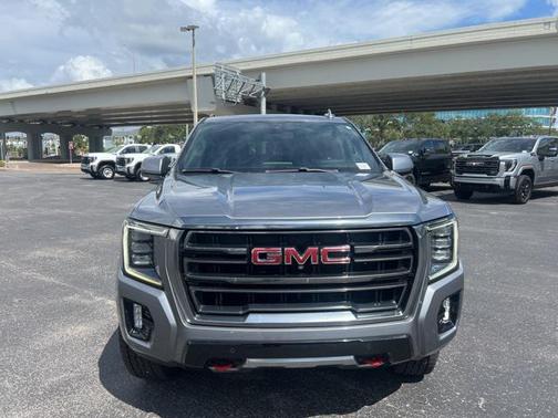 2021 GMC Yukon XL 4WD AT4