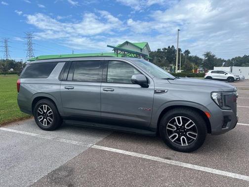 2021 GMC Yukon XL 4WD AT4