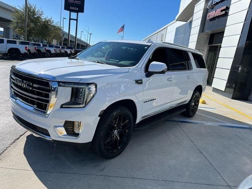 2022 GMC Yukon XL SLT