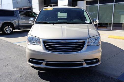 2015 Chrysler Town & Country Touring-L