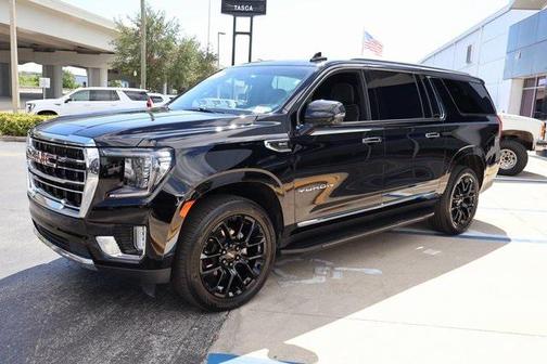 2022 GMC Yukon XL SLT