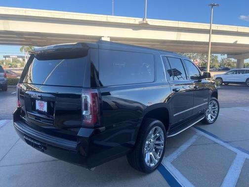 2019 GMC Yukon XL SLT