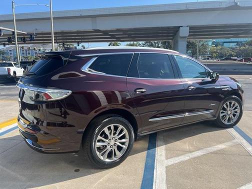 2022 Buick Enclave AWD Avenir