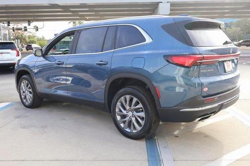 2025 Buick Enclave Preferred FWD