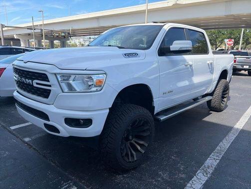 Bright White Clearcoat 2022 RAM 1500 Big Horn/Lone Star