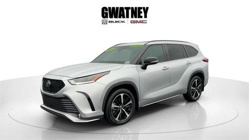 2022 Toyota Highlander XSE