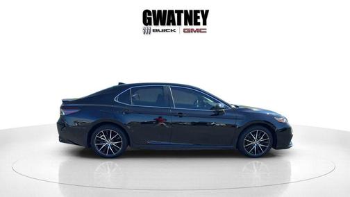 Midnight Black Metallic 2023 Toyota Camry SE