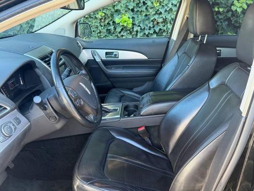 2012 Lincoln MKX Base