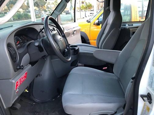 2008 Ford E350 Super Duty Cargo