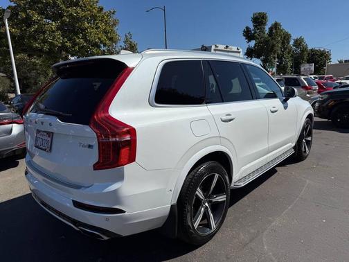 2017 Volvo XC90 T6 R-Design