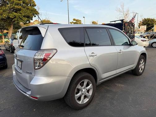 2013 Toyota RAV4 EV Base 4dr SUV