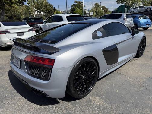 Silver 2018 Audi R8 5.2 V10 plus