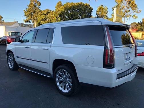 2016 Cadillac Escalade ESV Standard