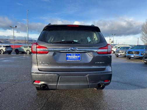 2022 Subaru Ascent Base 8-Passenger