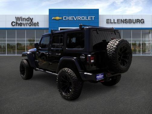 Black Clearcoat 2023 Jeep Wrangler Rubicon