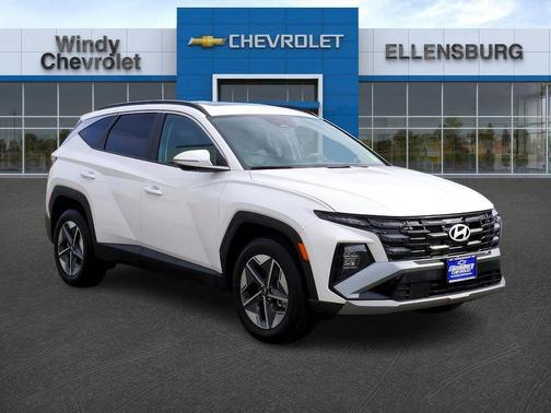 Serenity White Pearl 2025 Hyundai TUCSON SEL Convenience