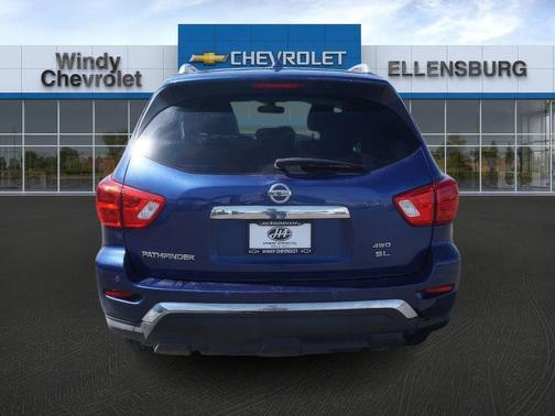 2019 Nissan Pathfinder SL