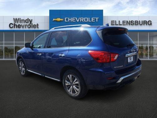2019 Nissan Pathfinder SL