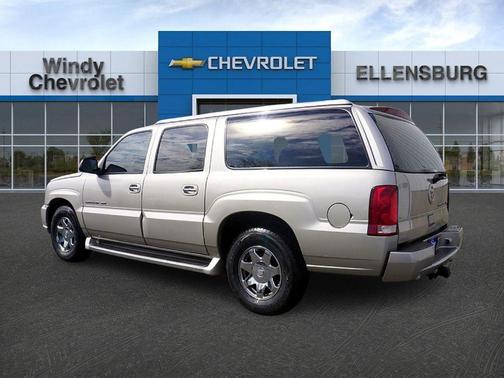 2004 Cadillac Escalade ESV 