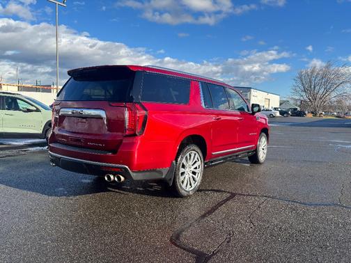 2023 GMC Yukon XL Denali