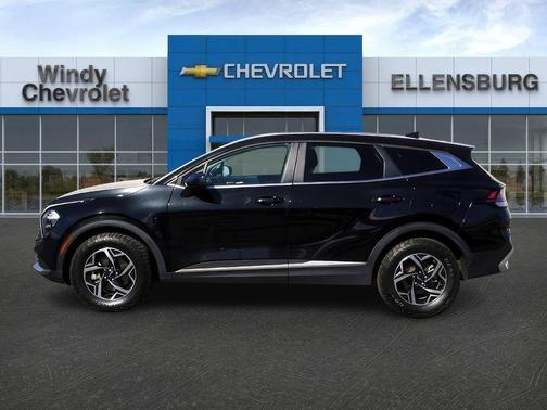 Fusion Orange 2023 Kia Sportage LX
