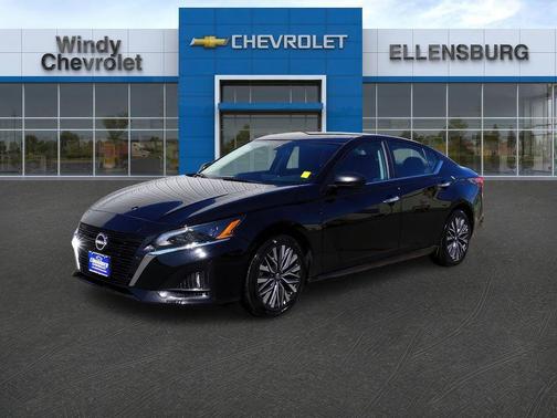 Black 2025 Nissan Altima SV