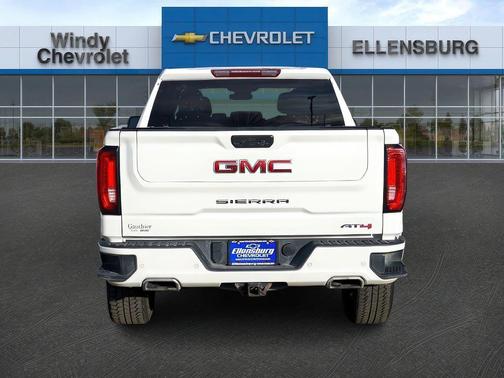 Summit White 2024 GMC Sierra 1500 AT4