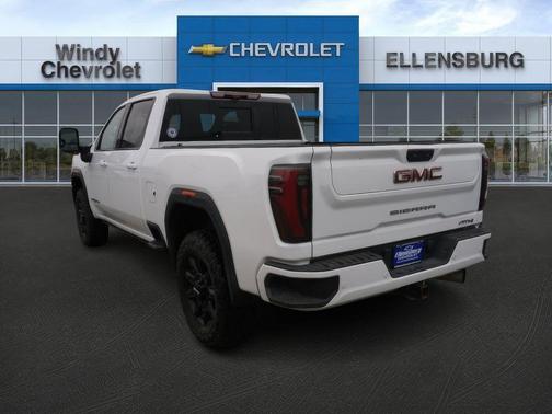 2024 GMC Sierra 2500 AT4