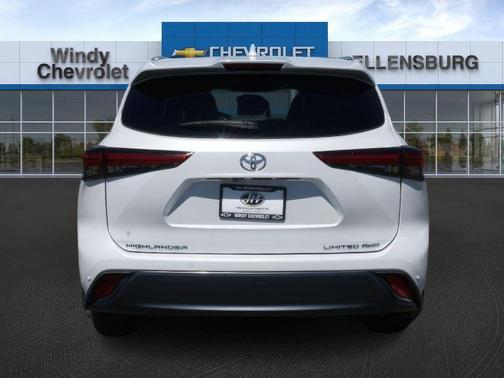 2022 Toyota Highlander Limited