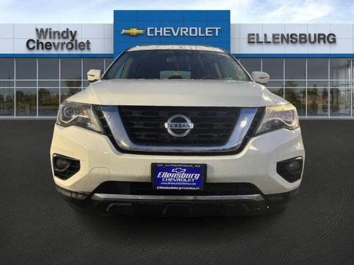 2017 Nissan Pathfinder SV