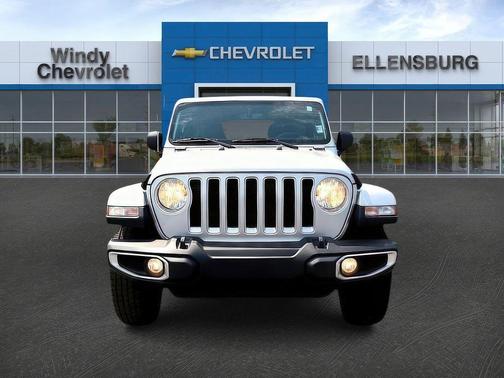 Silver Zynith 2023 Jeep Wrangler Sahara