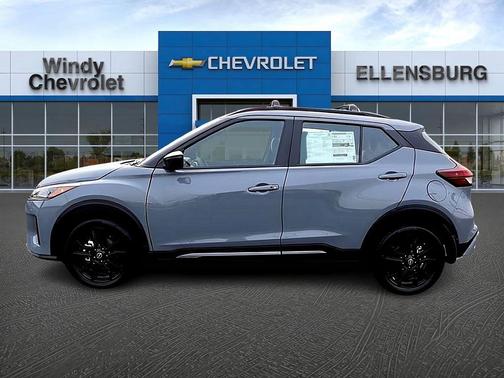 2024 Nissan Kicks SR