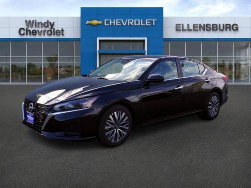 Black 2025 Nissan Altima SV