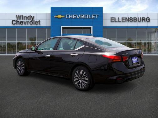 Black 2025 Nissan Altima SV