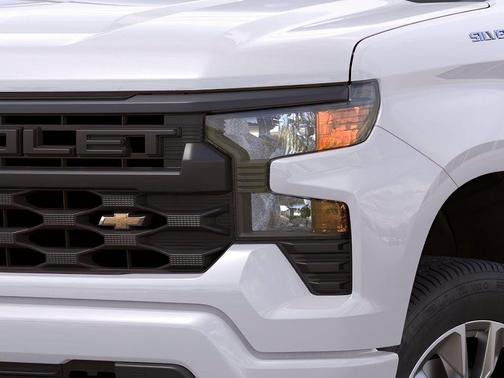 Summit White 2026 Chevrolet Silverado 1500 Custom