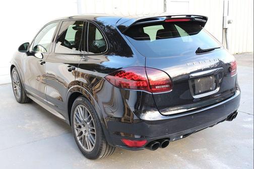 2014 Porsche Cayenne GTS