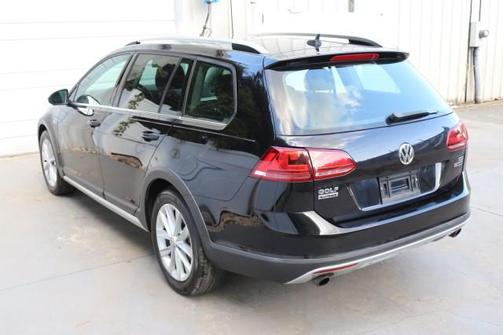 2017 Volkswagen Golf Alltrack TSI SE