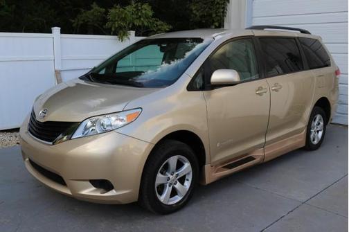 2013 Toyota Sienna LE