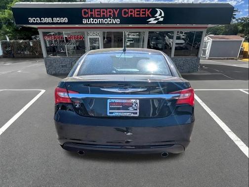 Black Clearcoat 2014 Chrysler 200 Limited