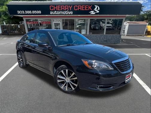 Black Clearcoat 2014 Chrysler 200 Limited