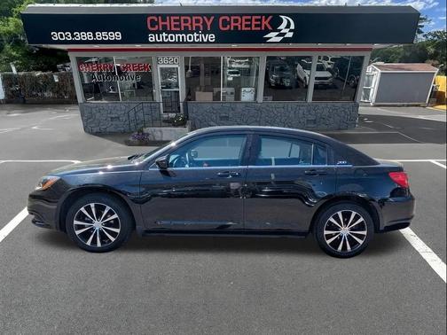 Black Clearcoat 2014 Chrysler 200 Limited
