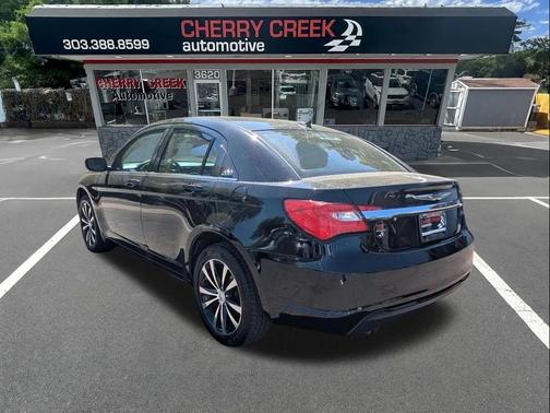 Black Clearcoat 2014 Chrysler 200 Limited