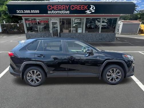2022 Toyota RAV4 Hybrid XLE Premium