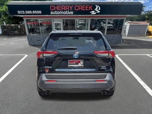 2022 Toyota RAV4 Hybrid XLE Premium