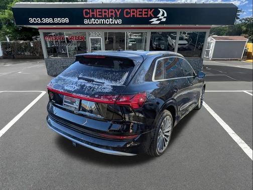 2019 Audi e-tron Premium Plus