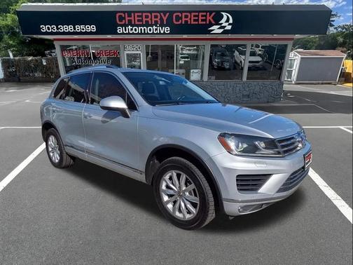Reflex Silver Metallic 2016 Volkswagen Touareg VR6 Sport